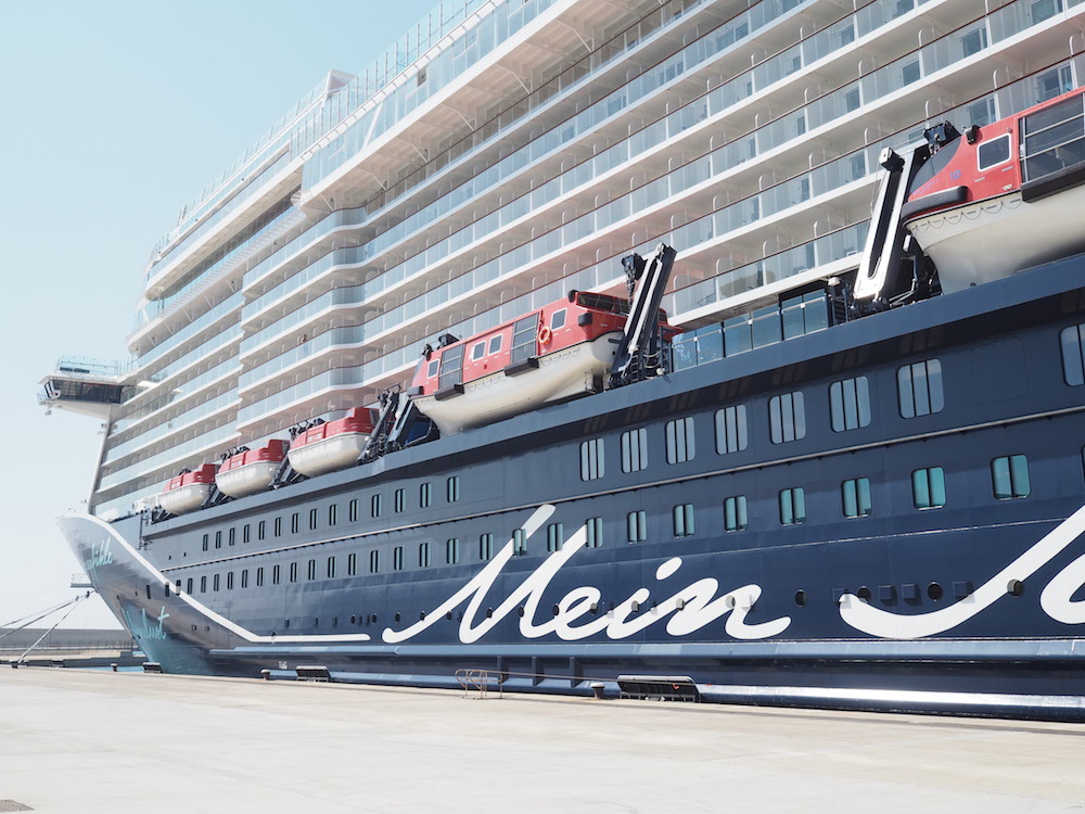 Mein Schiff 2 Kreuzfahrt Trifft Luxus Yoga